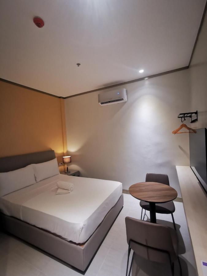Yes Hotel Imus Cavite 外观 照片